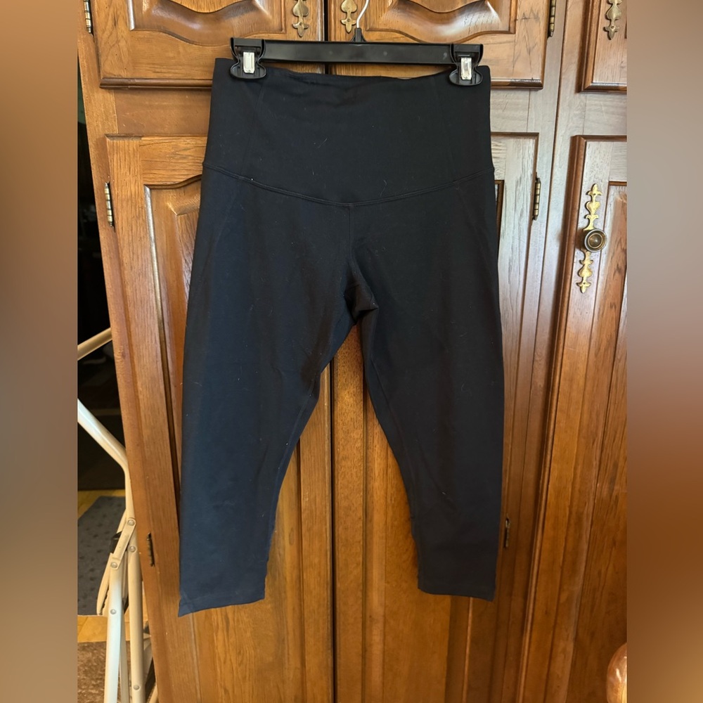 Zella Women’s Black Capri Leggings